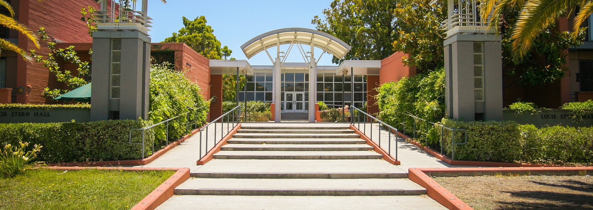 Stern Hall | Stanford R&DE