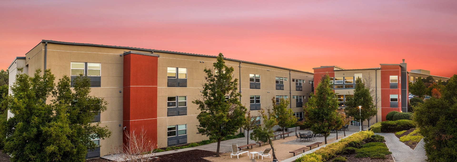 Visitor Lodging & Parking Visitor Lodging & Parking
