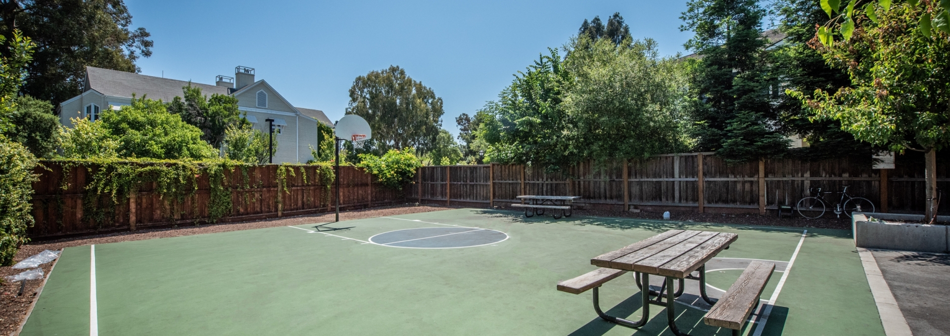 Sigma Nu Courts Sigma Nu Courts