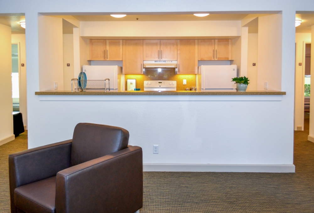 Rains 4-Bedroom, Living Room and Kitchen Rains 4-Bedroom, Living Room and Kitchen
