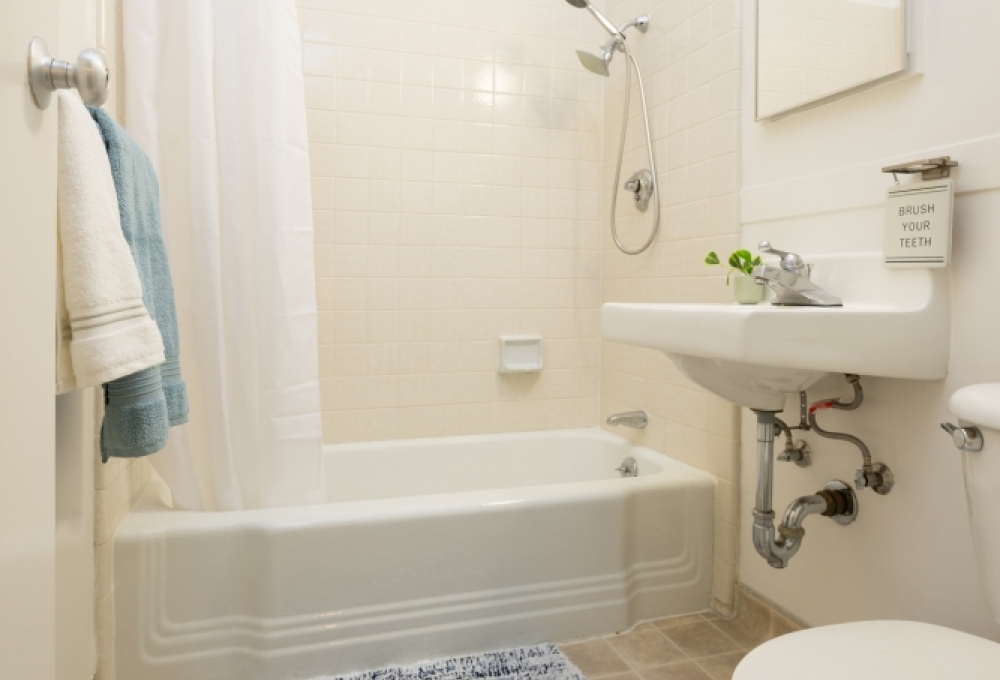 Escondido Low-Rises, 3-Bedroom, Bathroom Escondido Low-Rises, 3-Bedroom, Bathroom