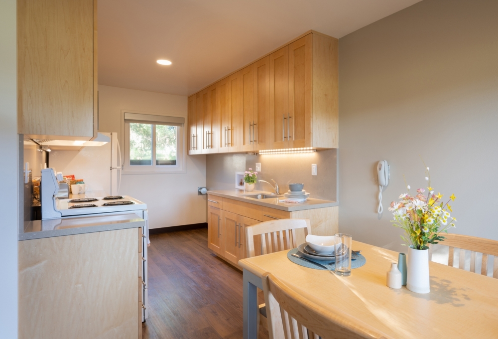 Escondido Low-Rises, 2-Bedroom, Kitchen and Dining Room Escondido Low-Rises, 2-Bedroom, Kitchen and Dining Room