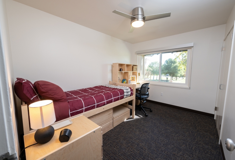 Escondido Low-Rises, 2-Bedroom, Bedroom Escondido Low-Rises, 2-Bedroom, Bedroom