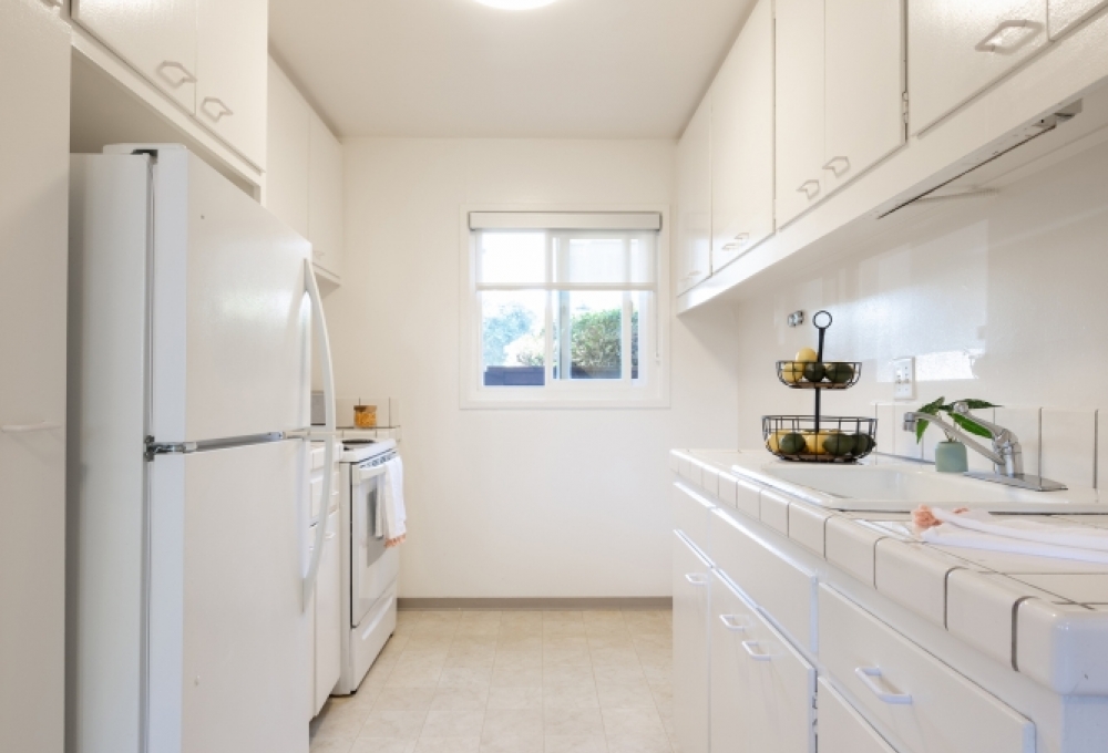Escondido Low-Rises, 3-Bedroom, Kitchen Escondido Low-Rises, 3-Bedroom, Kitchen