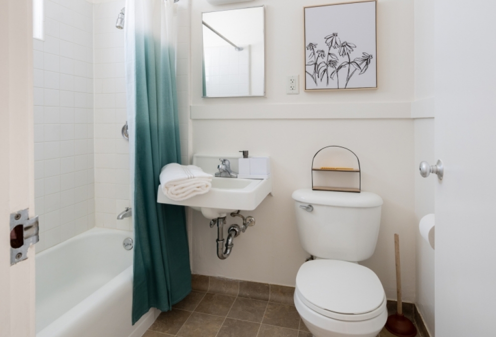 Escondido Low-Rises, 3-Bedroom, Bathroom Escondido Low-Rises, 3-Bedroom, Bathroom