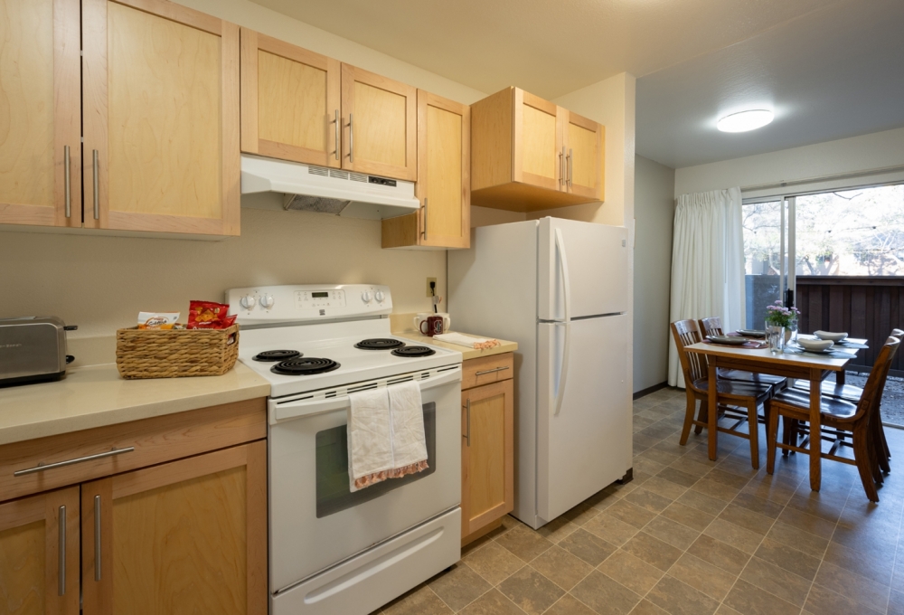 Escondido South, 2-Bedroom, Kitchen Escondido South, 2-Bedroom, Kitchen