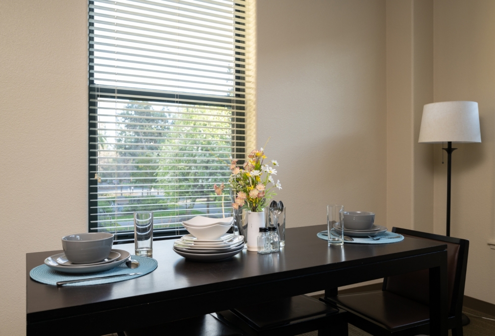 Premium 4-Bedroom, Dining Room Premium 4-Bedroom, Dining Room