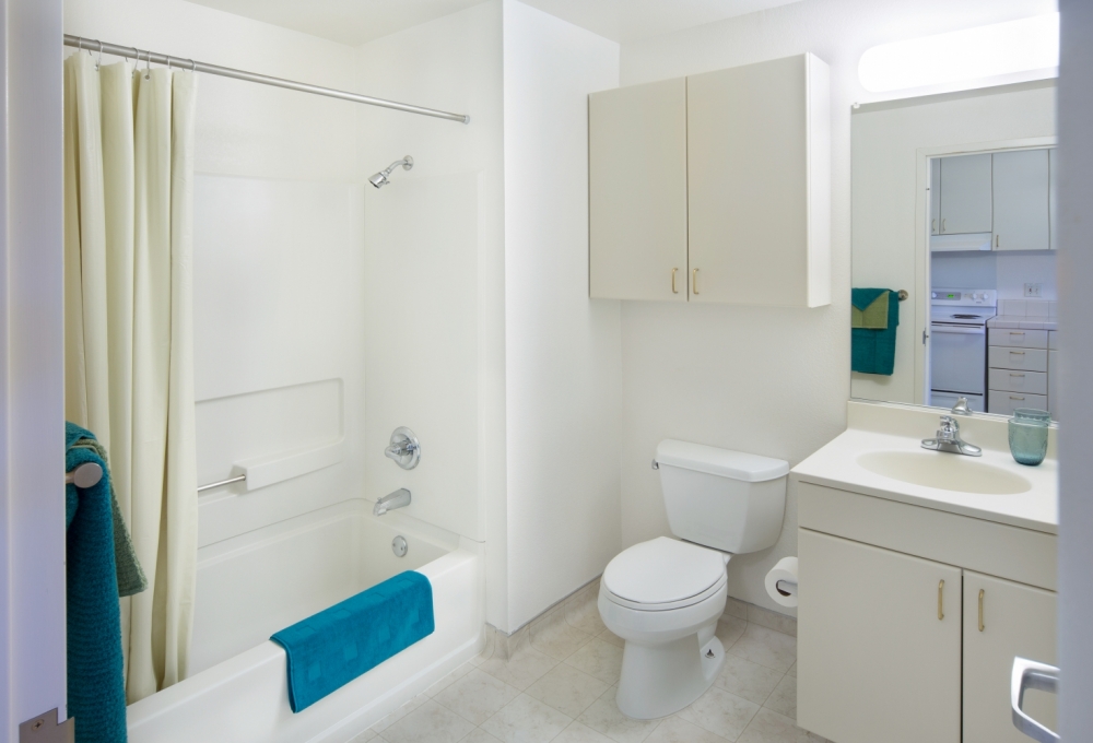Escondido Village Studios Bathroom Escondido Village Studios Bathroom