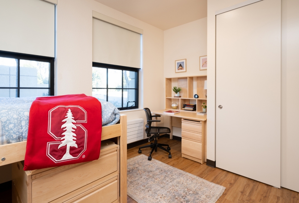 EVGR, Junior Premium, 2-Bedroom, Bedroom and Study Area EVGR, Junior Premium, 2-Bedroom, Bedroom and Study Area