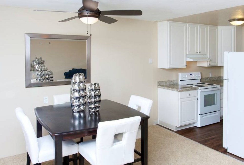 Dining and Kitchen Dining and Kitchen