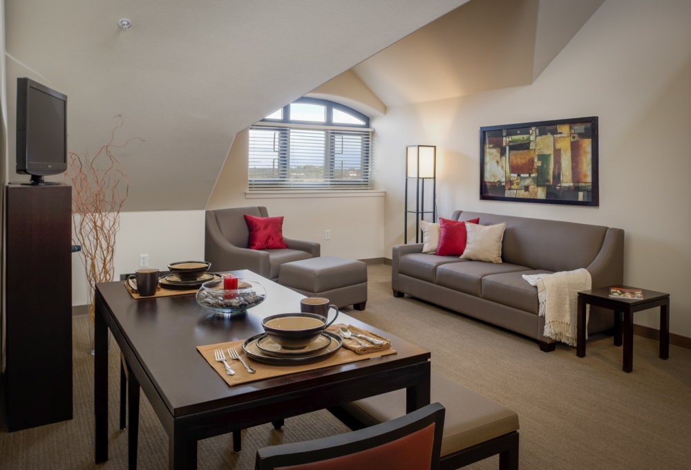 Munger, Premium 2-Bedroom, Living and Dining Room Munger, Premium 2-Bedroom, Living and Dining Room